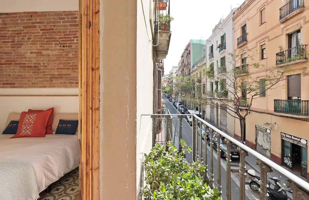 Poble Sec Charming Apartment-1