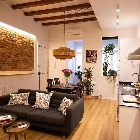 Poble Sec Charming Apartment-2